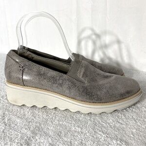 Clarks Metallic Greige Slip On Round Toe Mini Wedge Loafers 7.5